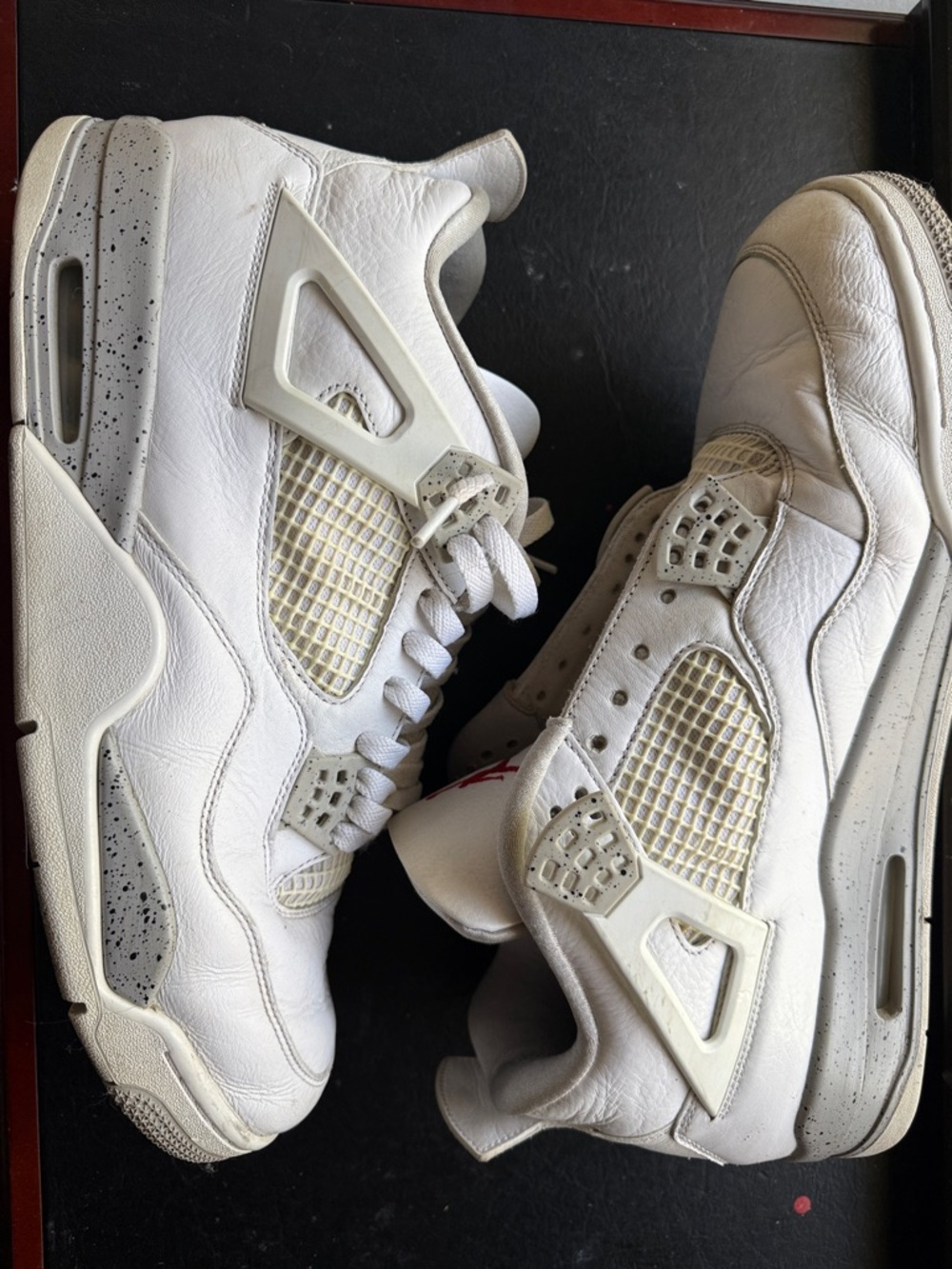 Jordan 4 Retro Mid white oreo